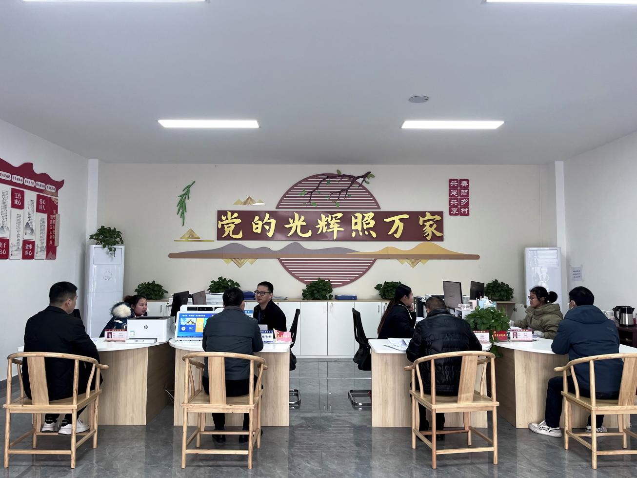 “甜成辦·隆暢通”平臺(tái)融合賦能，疏通基層政務(wù)服務(wù)“神經(jīng)末梢”