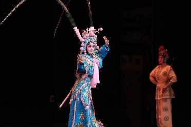 上?；磩F“春暉”系列演出在滬上演