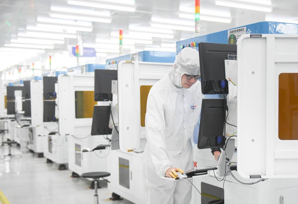 強信心·開新局｜靠譜服務、技術推銷、標準開路——一家光通信企業(yè)的“出海秘籍”