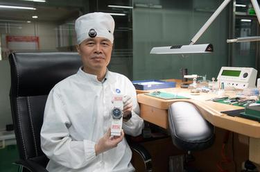 勞動者之歌｜鐘表維修技師劉中華：33年，用心與“芯”交流