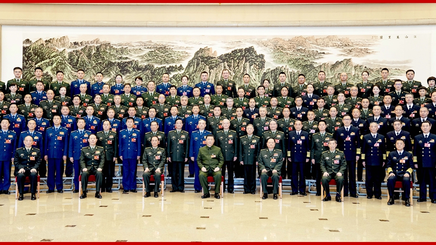 習近平出席解放軍和武警部隊代表團全體會議
