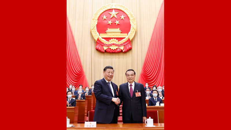 習近平同李克強握手