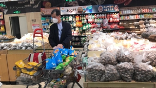 “掃碼”、兩米線……上海復(fù)商復(fù)市現(xiàn)場直擊