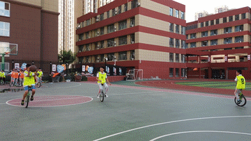 這所小學(xué)的“獨(dú)輪車(chē)+”課程，是孩子的健康快樂(lè)源泉