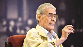 追記“七一勛章”獲得者藍(lán)天野：大地是沉郁的，“戲要落在地上”